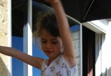 Robe de petite fille modèle